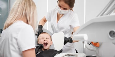 Odontología para niños: Los 5 procedimientos más comunes