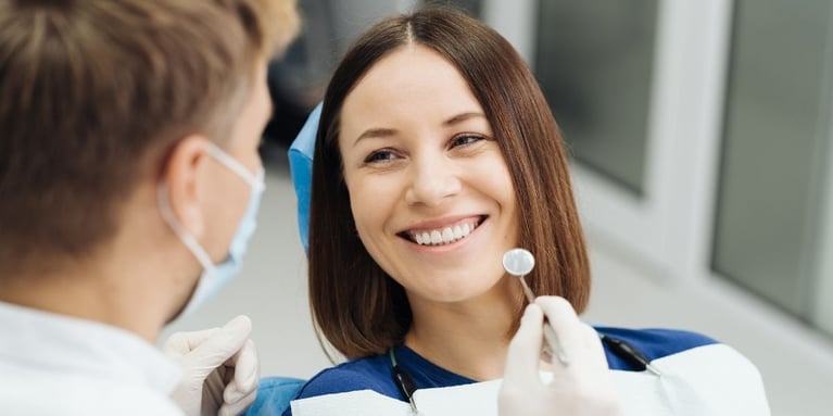 Tipos de blanqueamiento dental: ¿Cuál es el mejor para ti?